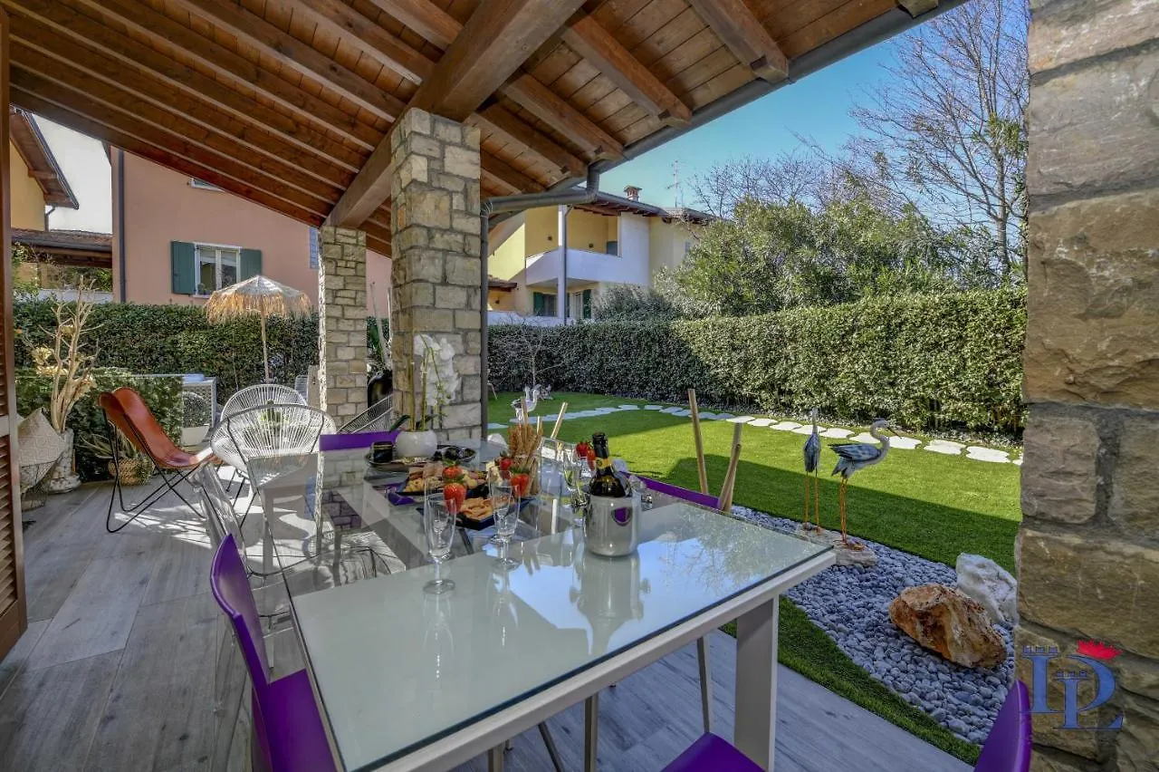 Desenzanoloft Official Partner Marriott Homes & Villas - Luxury Suite With Jacuzzi And Garden Desenzano del Garda