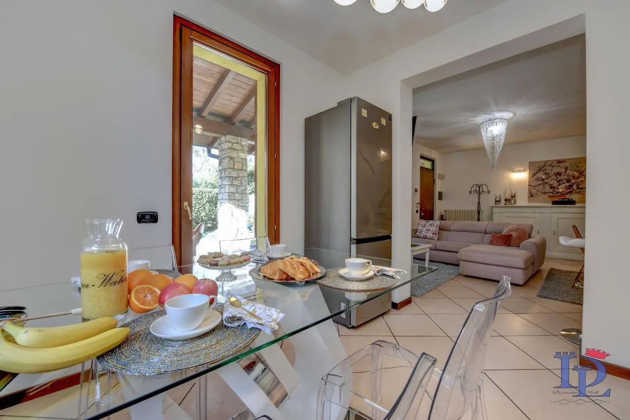 Desenzanoloft Official Partner Marriott Homes & Villas - Luxury Suite With Jacuzzi And Garden Desenzano del Garda 0*,