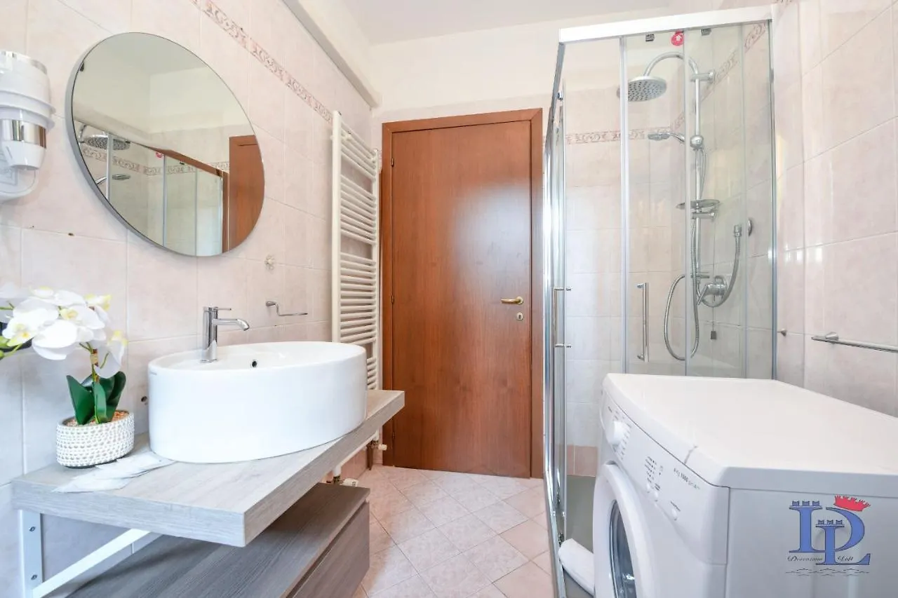 Desenzanoloft Official Partner Marriott Homes & Villas - Luxury Suite With Jacuzzi And Garden Desenzano del Garda